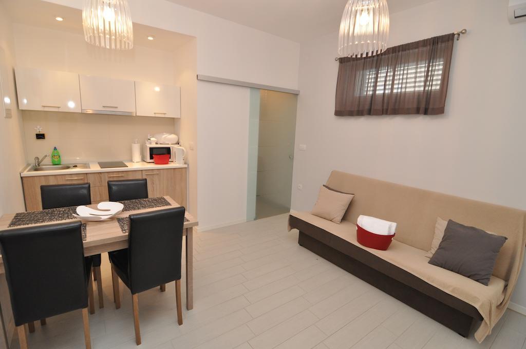 Zadar Street Apartments And Room ภายนอก รูปภาพ